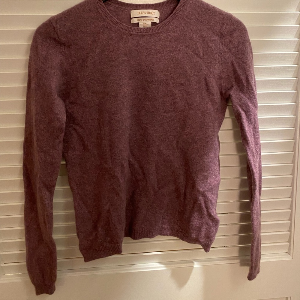 Ellen Tracy 100% Cashmere crew neck sweater